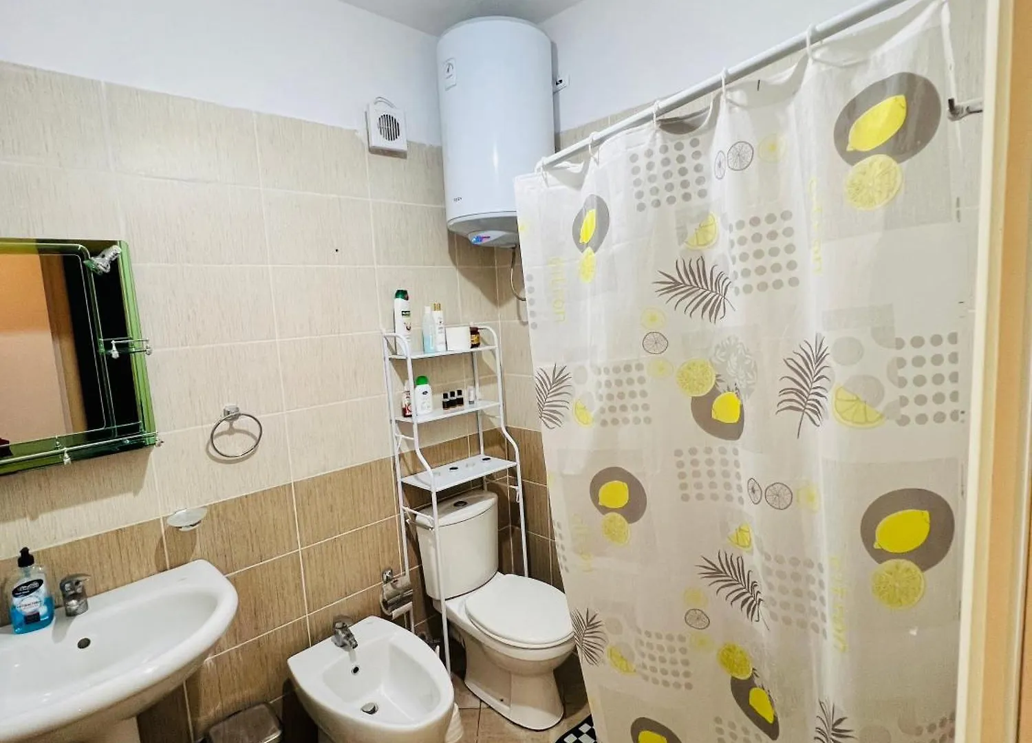 Nerths Apartment Тирана 0*,  Албания
